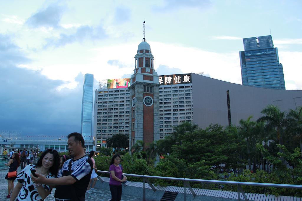 Tokyo * Hong Kong